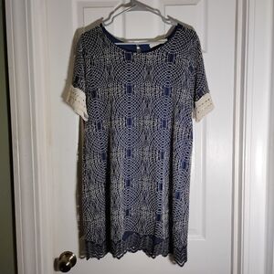 EVERLEIGH Lace Overlay Dress